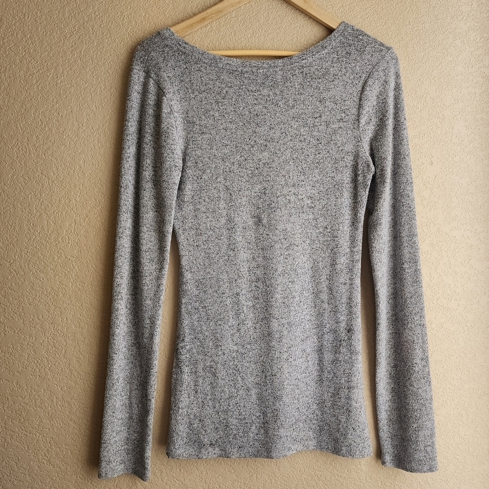 Express One Eleven Gray V-Neck Long Sleeve Sweater Size M - Picture 8 of 11